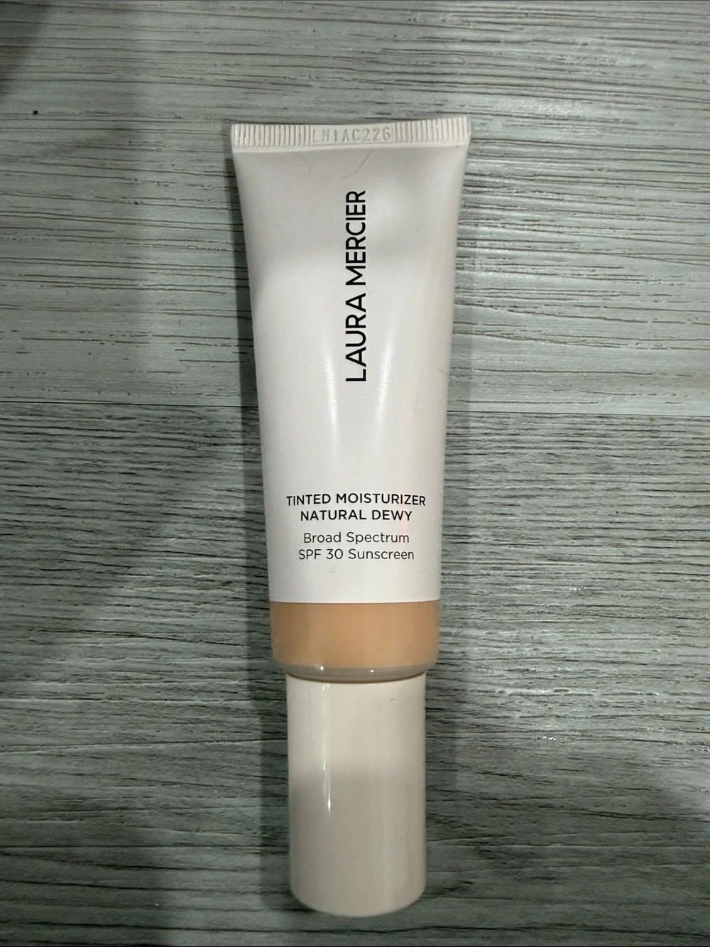laura mercier Tinted Moisturizer Natural Dewy - 2N Maple USED ONCE